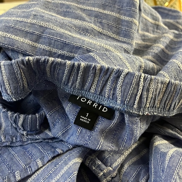 Torrid striped chambray off shoulder top size 1 - Picture 5 of 5